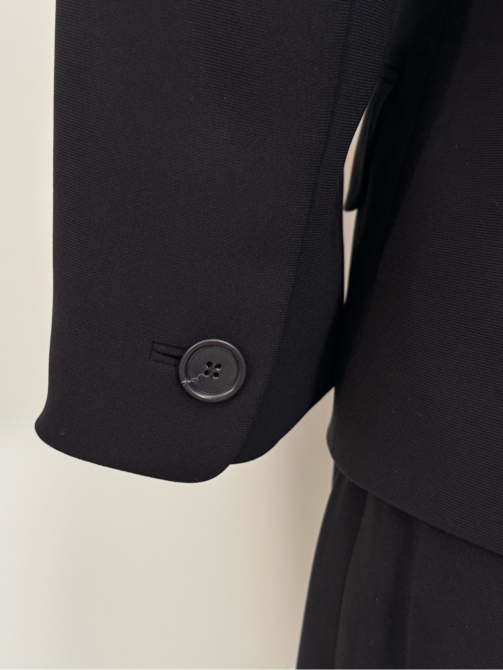 Ann Taylor Skirt Suit Set Classic Black - Sice 6P (jacket) and size 6 skirt - Picture 5 of 7